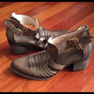 Freebird by Steven Blake Ankle Bootie Sandals 9